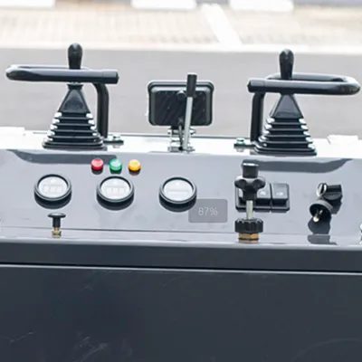 Minicarregadeira skid steer T460