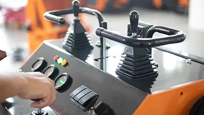 Minicarregadeira skid steer T460