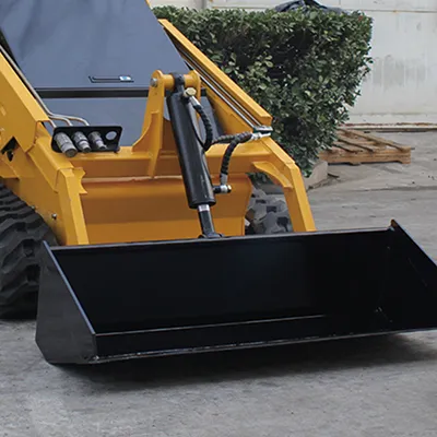 Minicarregadeira skid steer T750